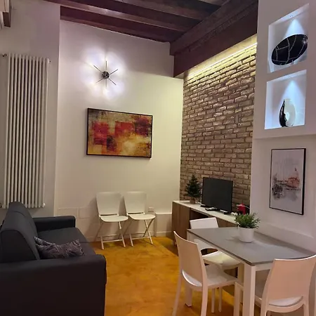 Apartment Ca' Vittoria Serene - Heart Of *